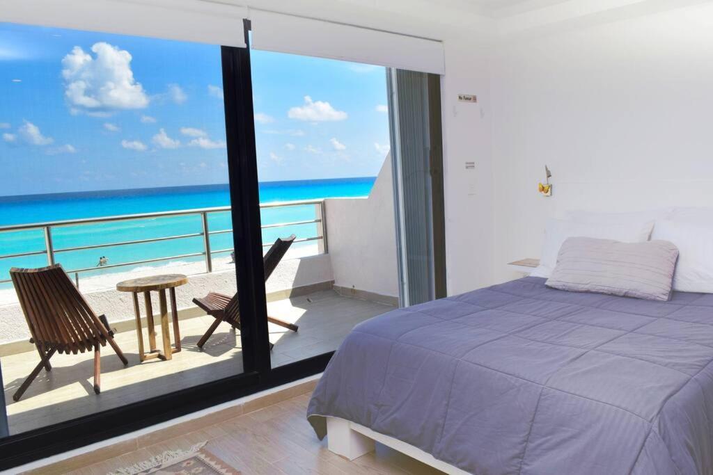 Ocean front Villa, best locacion in hotel zone Cancún Exterior foto