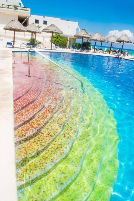 Ocean front Villa, best locacion in hotel zone Cancún Exterior foto