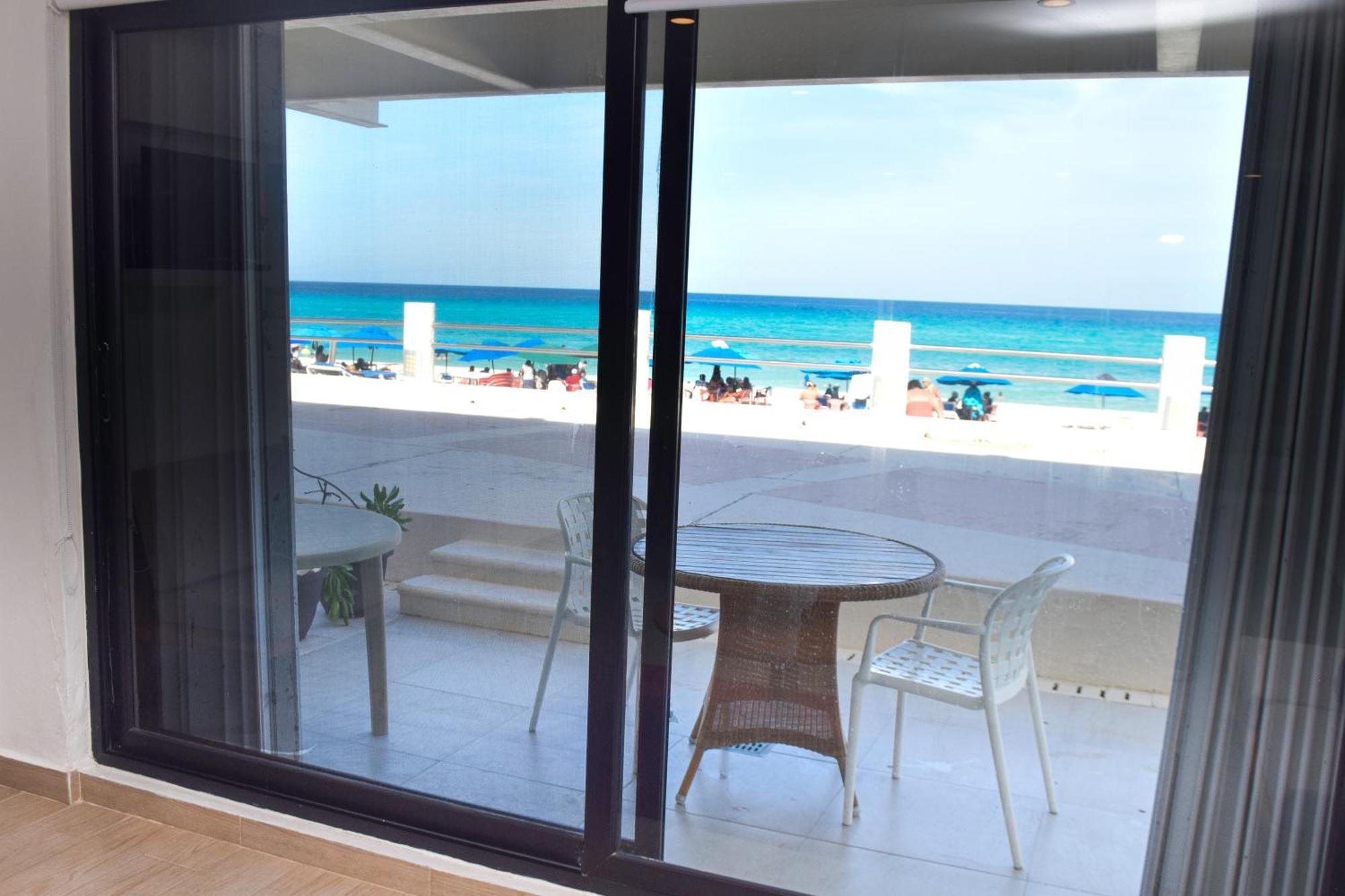 Ocean front Villa, best locacion in hotel zone Cancún Exterior foto