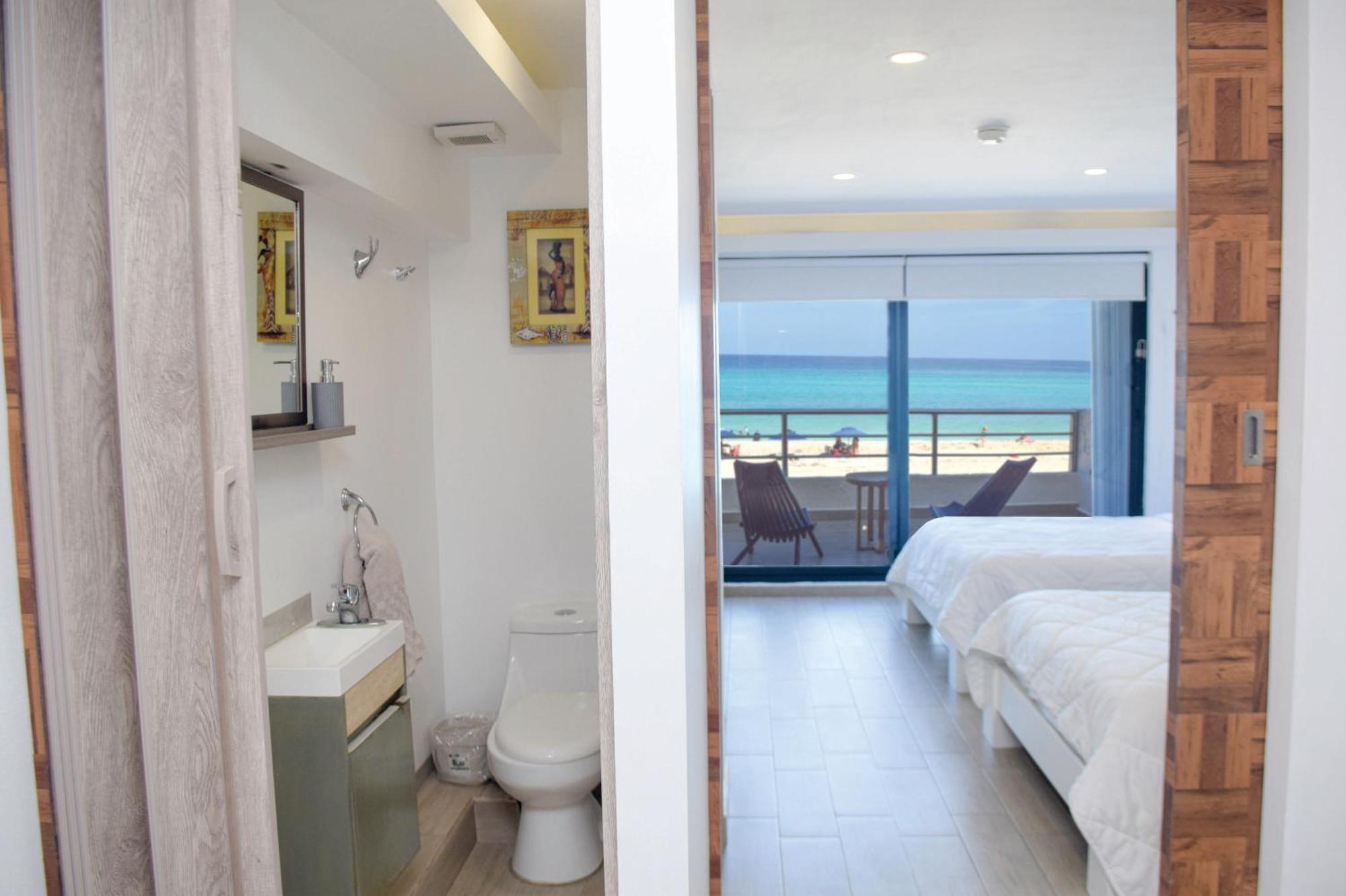 Ocean front Villa, best locacion in hotel zone Cancún Exterior foto